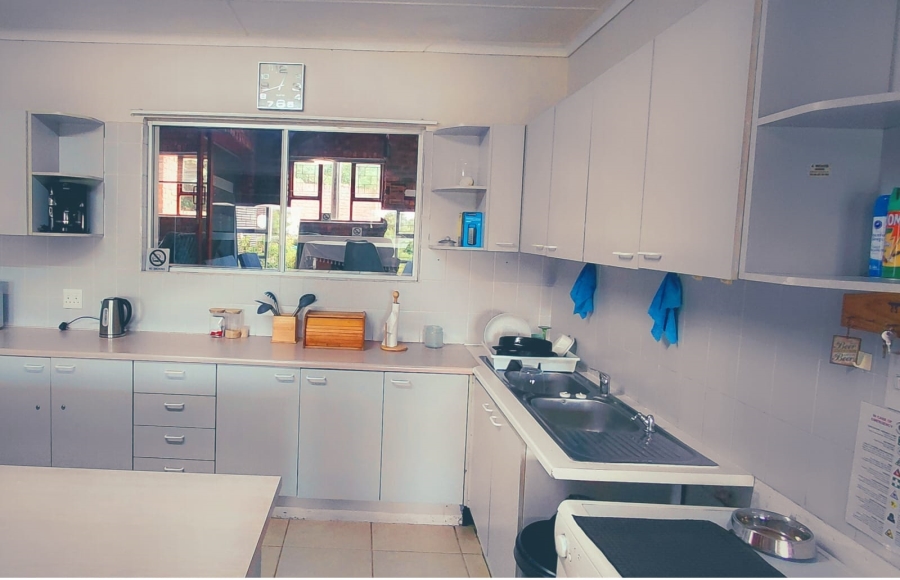 4 Bedroom Property for Sale in Oyster Bay Eastern Cape